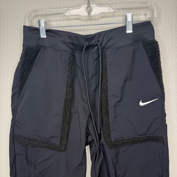 Nike Sportswear Essential Woven High Waisted Pants - Picture 6 of 8